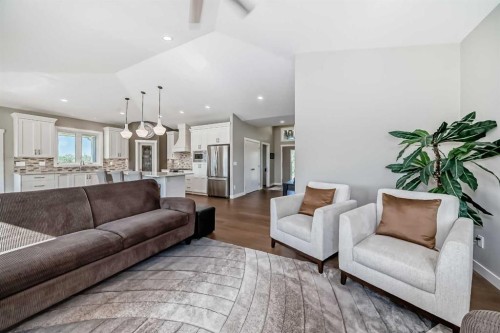 3 - 255049 Township Rd 432, Rural Ponoka County, AB - Indoor Photo Showing Living Room