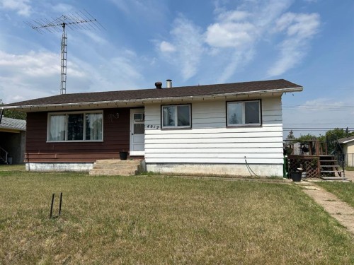4912 49 Street, Hardisty, AB - Outdoor