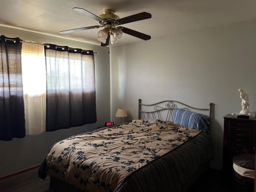 4912 49 Street, Hardisty, AB - Indoor Photo Showing Bedroom