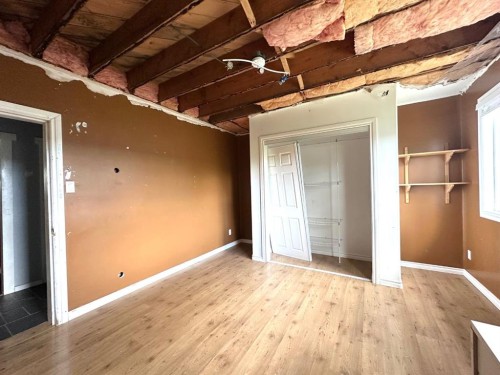 400 Strom Street, Heisler, AB - Indoor Photo Showing Other Room