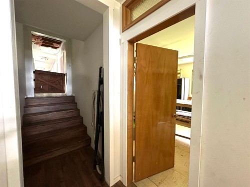 400 Strom Street, Heisler, AB - Indoor Photo Showing Other Room