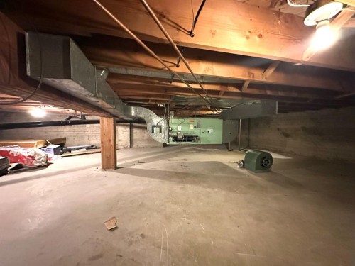 400 Strom Street, Heisler, AB - Indoor