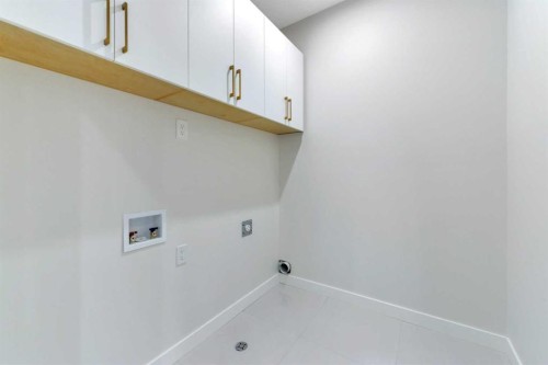 47 Everson Close, Red Deer, AB - Indoor Photo Showing Other Room