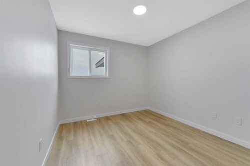 47 Everson Close, Red Deer, AB - Indoor Photo Showing Other Room
