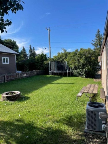202 Railway Avenue, Veteran, AB - Outdoor
