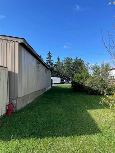 202 Railway Avenue, Veteran, AB - Outdoor