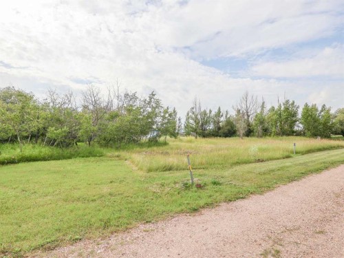 On 4Th Street, Gadsby, AB 