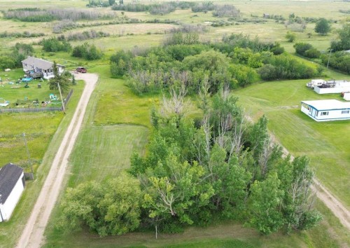 On 4Th Street, Gadsby, AB 