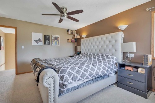 5838 65 Avenue, Rocky Mountain House, AB - Indoor Photo Showing Bedroom