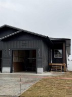 39 Ellington Crescent  Red Deer, AB T4P 3H1