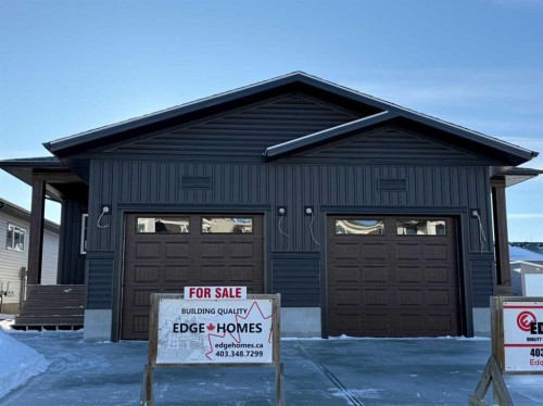 39 Ellington Crescent, Red Deer, AB - Outdoor