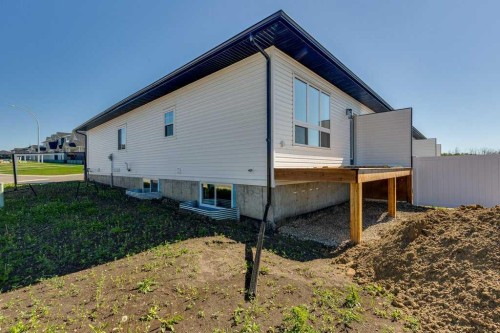 3 Gray Close, Sylvan Lake, AB 