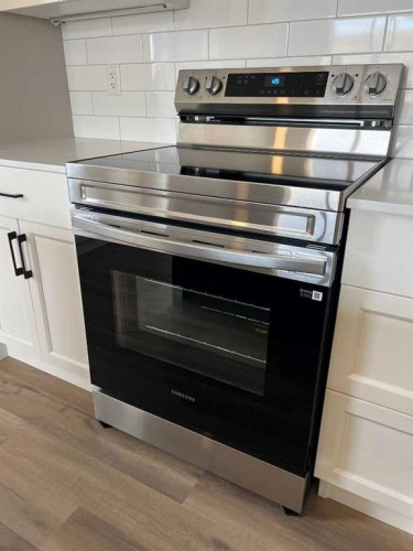3 Gray Close, Sylvan Lake, AB - Indoor Photo Showing Kitchen