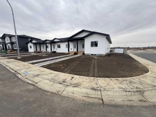 5 Gray Close, Sylvan Lake, AB - Outdoor
