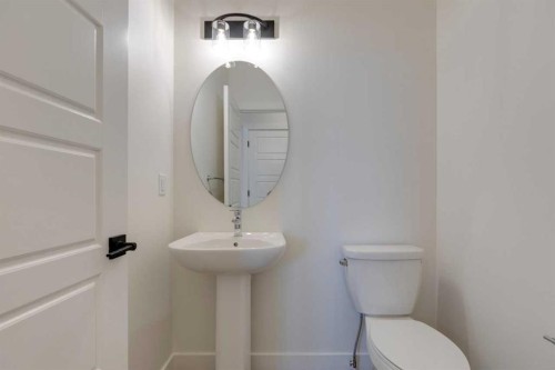 8546 Huxbury Drive Ne, Calgary, AB - Indoor Photo Showing Bathroom