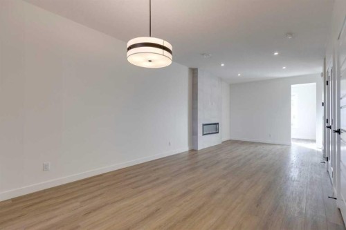 8546 Huxbury Drive Ne, Calgary, AB - Indoor Photo Showing Other Room