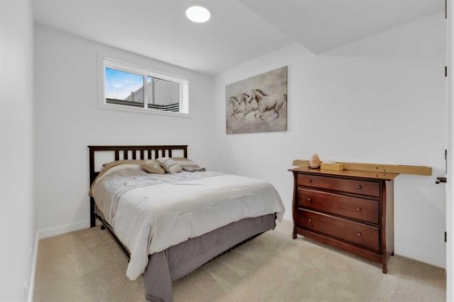 D-20 Evergreen Way, Red Deer, AB - Indoor Photo Showing Bedroom