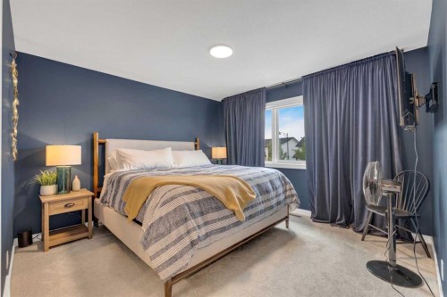 D-20 Evergreen Way, Red Deer, AB - Indoor Photo Showing Bedroom