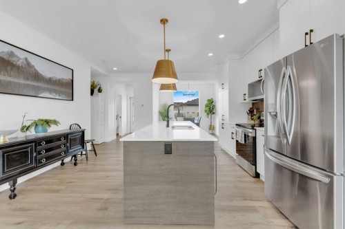 D-20 Evergreen Way, Red Deer, AB - Indoor Photo Showing Kitchen With Stainless Steel Kitchen With Double Sink With Upgraded Kitchen