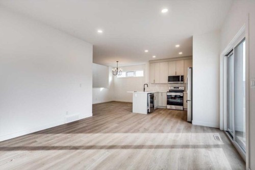 13 Aztec Street, Blackfalds, AB - Indoor Photo Showing Kitchen