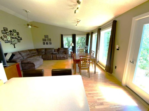 231052 330 Township, Rural Kneehill County, AB - Indoor