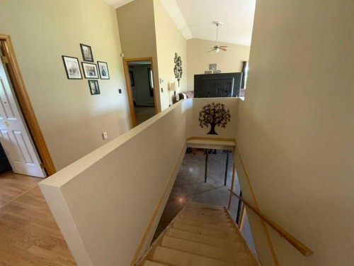 231052 330 Township, Rural Kneehill County, AB - Indoor Photo Showing Other Room