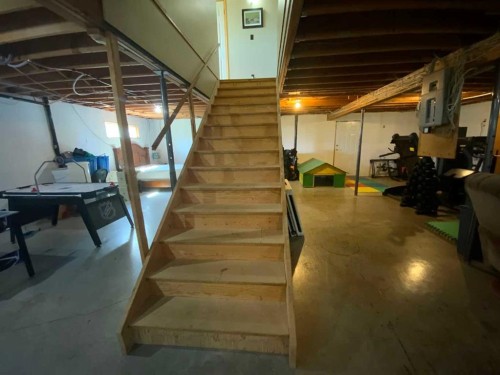 231052 330 Township, Rural Kneehill County, AB - Indoor