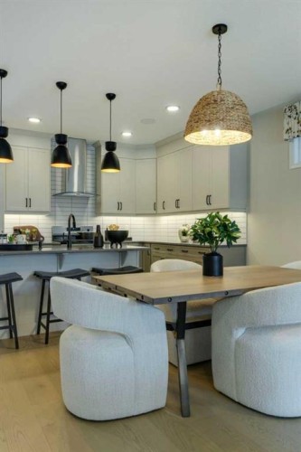 174 Mitchell Road Nw, Calgary, AB - Indoor