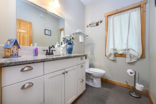 38139 Range Road 265, Rural Red Deer County, AB - Indoor Photo Showing Bathroom