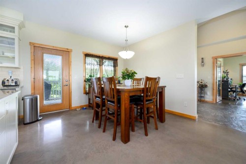 38139 Range Road 265, Rural Red Deer County, AB - Indoor Photo Showing Dining Room