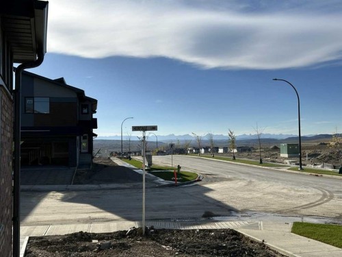 3 Heritage Link, Cochrane, AB - Outdoor With View