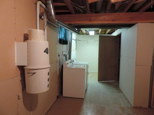 4737 54 Avenue, Rimbey, AB - Indoor Photo Showing Basement