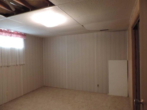 4737 54 Avenue, Rimbey, AB - Indoor Photo Showing Other Room