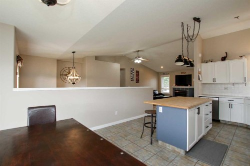 107 Ackerman Crescent, Red Deer, AB - Indoor Photo Showing Kitchen