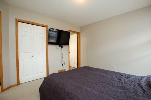 107 Ackerman Crescent, Red Deer, AB - Indoor Photo Showing Bedroom
