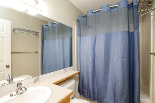 107 Ackerman Crescent, Red Deer, AB - Indoor Photo Showing Bathroom