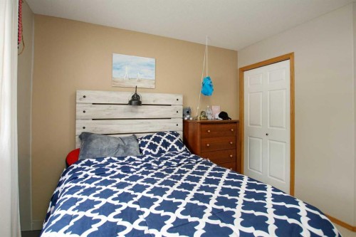 107 Ackerman Crescent, Red Deer, AB - Indoor Photo Showing Bedroom