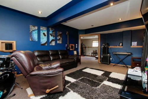 107 Ackerman Crescent, Red Deer, AB - Indoor Photo Showing Living Room