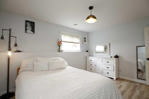 107 Ackerman Crescent, Red Deer, AB - Indoor Photo Showing Bedroom
