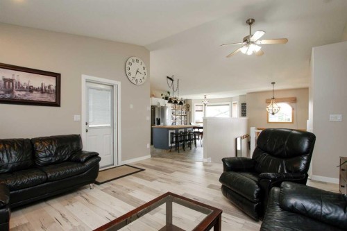 107 Ackerman Crescent, Red Deer, AB - Indoor Photo Showing Living Room