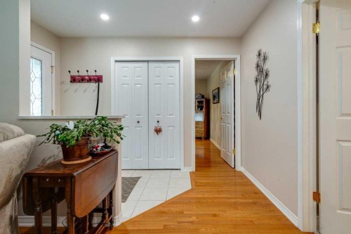 13 Dillon Close, Red Deer, AB - Indoor Photo Showing Other Room