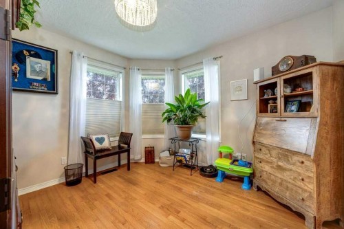 13 Dillon Close, Red Deer, AB - Indoor Photo Showing Other Room