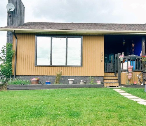 4548 46 Avenue  Rocky Mountain House, AB T4T 1A2