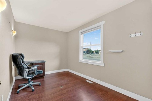 4926 45 Street, Red Deer, AB 