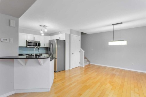 10-73 Addington Drive, Red Deer, AB - Indoor Photo Showing Kitchen With Stainless Steel Kitchen