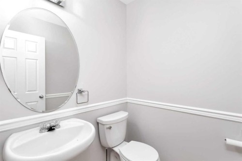 10-73 Addington Drive, Red Deer, AB - Indoor Photo Showing Bathroom