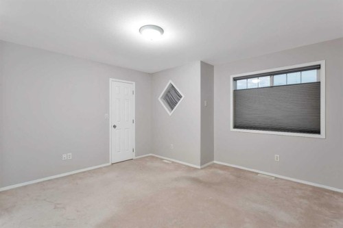 10-73 Addington Drive, Red Deer, AB - Indoor Photo Showing Other Room