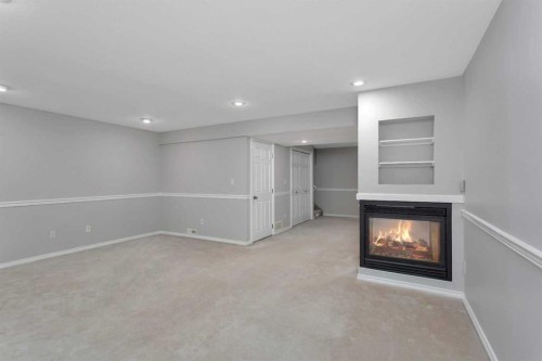 10-73 Addington Drive, Red Deer, AB - Indoor Photo Showing Other Room