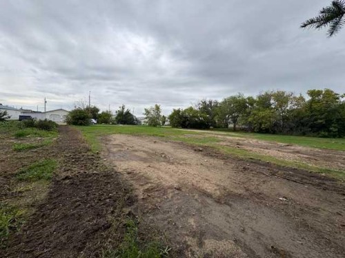 4911 52 Street, Lougheed, AB 