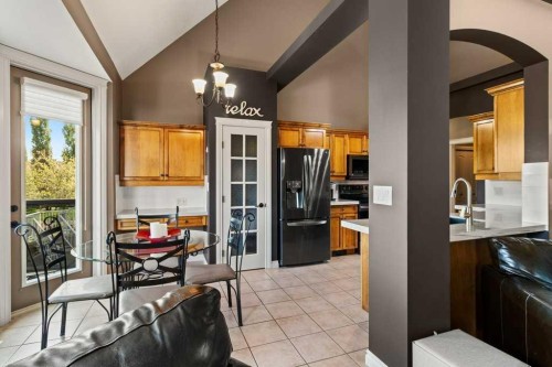48 Fieldstone Way, Sylvan Lake, AB - Indoor Photo Showing Kitchen